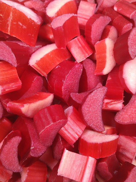 Rhubabr cut into chunks