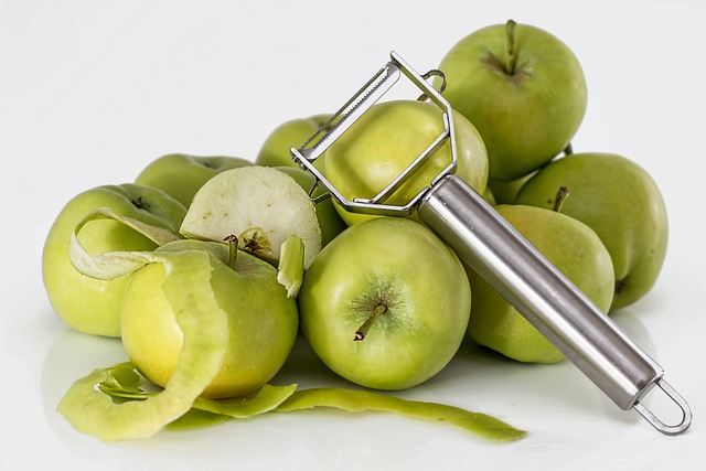 Apple peels for thickening presrves