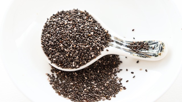 Chia seeds for thickening preserves