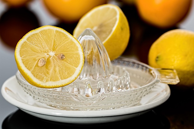 Lemon juice for thickenning preserves